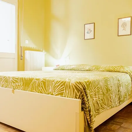 One Step From The - Italian Homing Apartment *