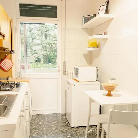 One Step From The - Italian Homing Apartment Sirmione