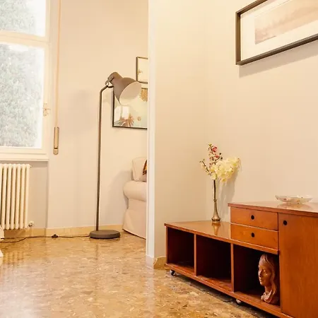 Apartment One Step From The - Italian Homing
